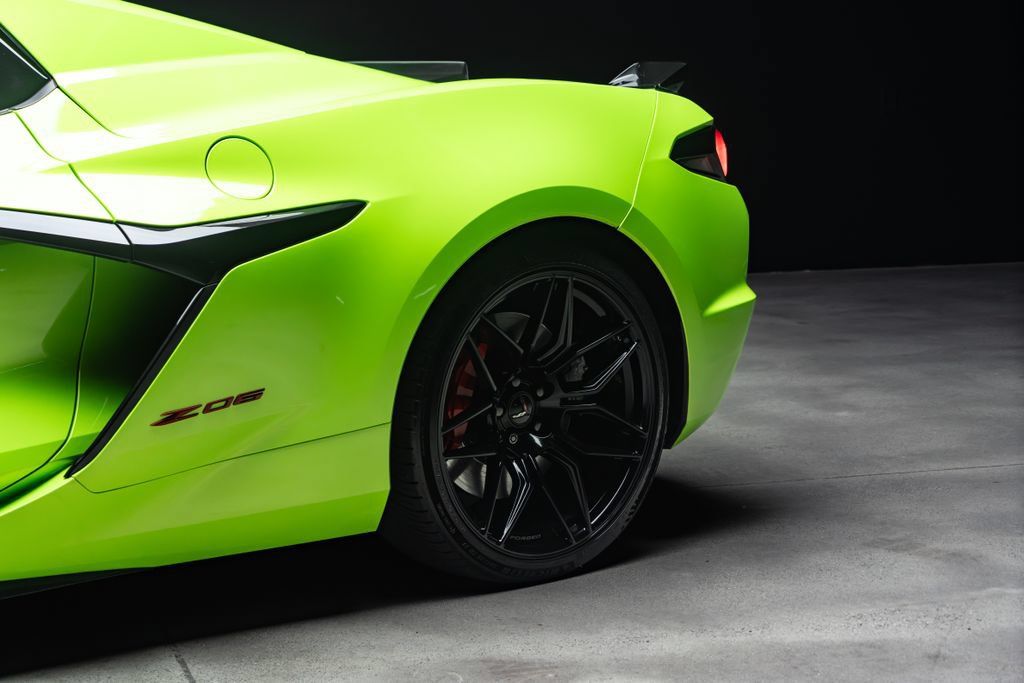 Used 2023 Chevrolet Corvette Z06 w/ Stealth Interior Trim Package RWD image 23