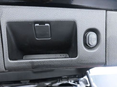 Used 2020 Chevrolet Suburban LT image 24