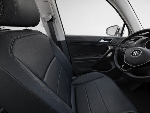 Used 2020 Volkswagen Tiguan SE w/ Panoramic Sunroof Package AWD/4WD image 19
