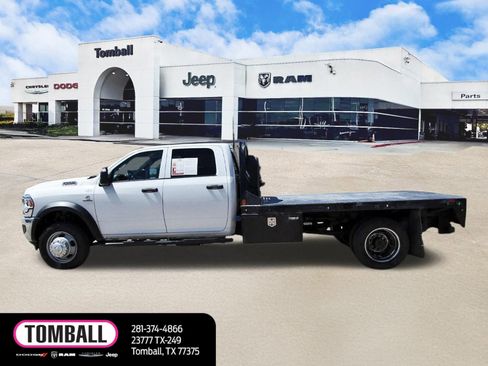 Used 2024 RAM 5500 Tradesman w/ Chrome Appearance Group image 4