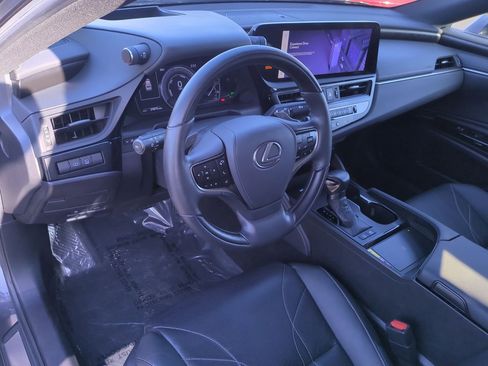 Certified 2023 Lexus ES 300h Ultra Luxury image 13