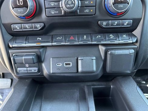 Used 2021 Chevrolet Silverado 1500 High Country w/ Z71 Off-Road Package image 23