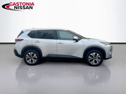Used 2023 Nissan Rogue SV image 10