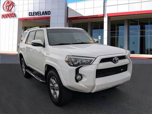 Used 2016 Toyota 4Runner SR5 Premium AWD/4WD image 2