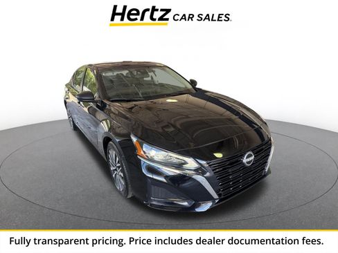 Used 2025 Nissan Altima 2.5 SV FWD image 1