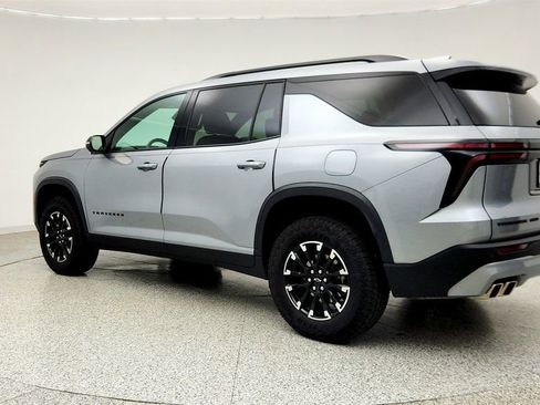Used 2024 Chevrolet Traverse Z71 AWD/4WD image 7