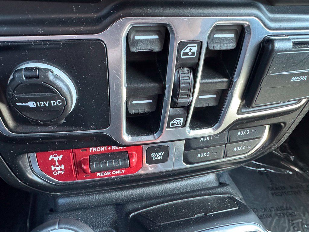 Used 2021 Jeep Wrangler Unlimited Rubicon 4xe w/ Steel Bumper Group AWD/4WD image 13