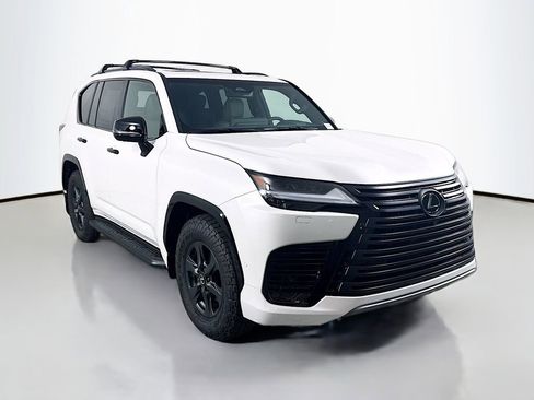 New 2025 Lexus LX 700h Overtrail image 3