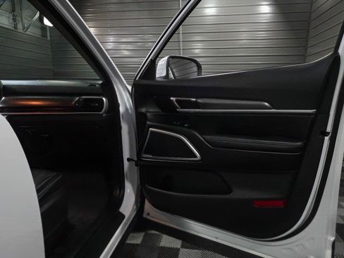 Used 2023 Kia Telluride LX image 34
