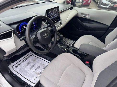 Used 2020 Toyota Corolla LE image 15