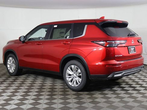 New 2026 Mitsubishi Outlander ES AWD/4WD image 9