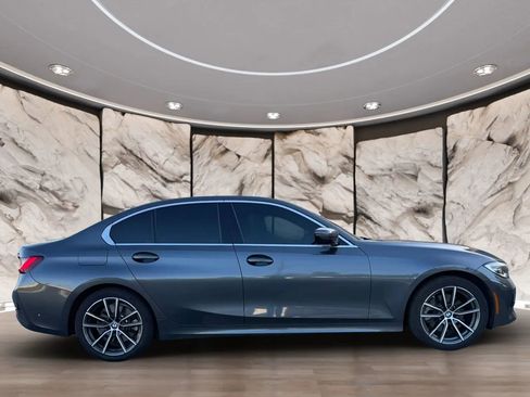 Used 2021 BMW 330i Sedan w/ Driving Assistance Package image 4