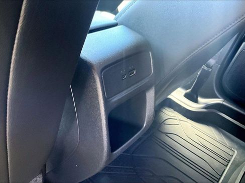 Used 2024 Chevrolet Trax ACTIV w/ Sunroof Package image 28