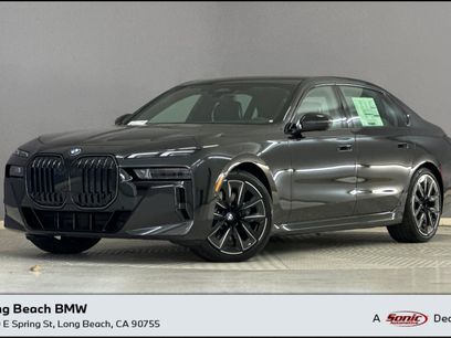 New 2025 BMW 760i xDrive w/ Premium Package
