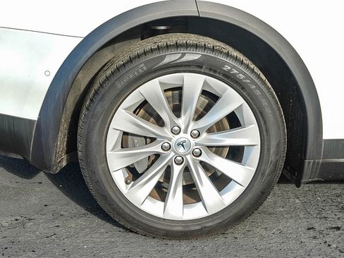 Used 2017 Tesla Model X 75D image 11