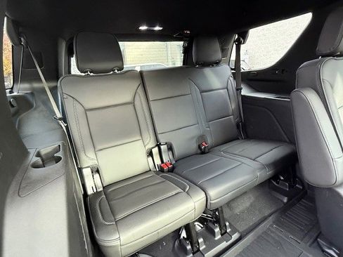 Used 2022 GMC Yukon Denali w/ Advanced Technology Package image 16