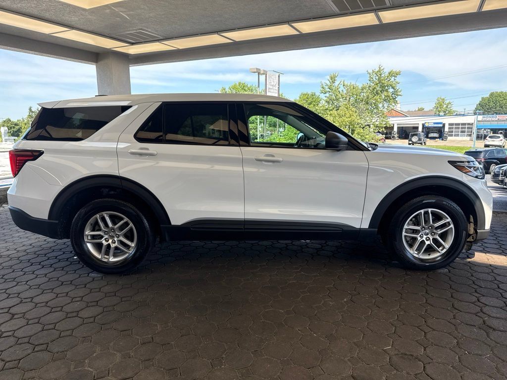Used 2026 Ford Explorer Active AWD/4WD image 5