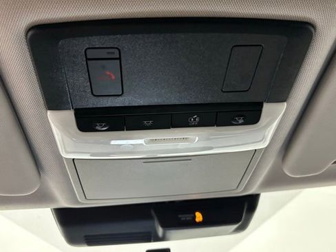 Used 2024 Mitsubishi Outlander FWD image 34