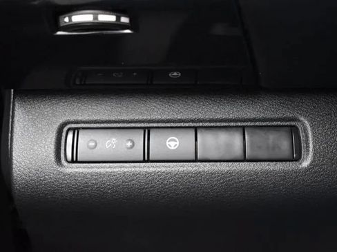 Used 2024 Nissan Pathfinder SV FWD image 22