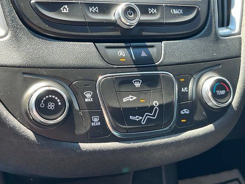 Used 2021 Chevrolet Malibu LS FWD image 22