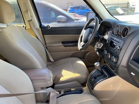 Used 2016 Jeep Patriot Sport w/ Power Value Group image 5
