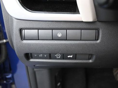Used 2023 Nissan Rogue SL AWD/4WD image 19