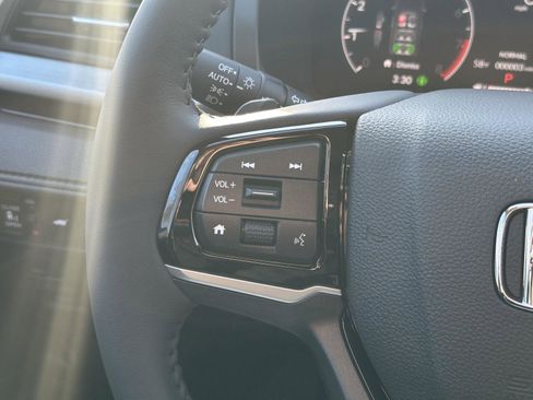 New 2026 Honda Odyssey Touring image 18