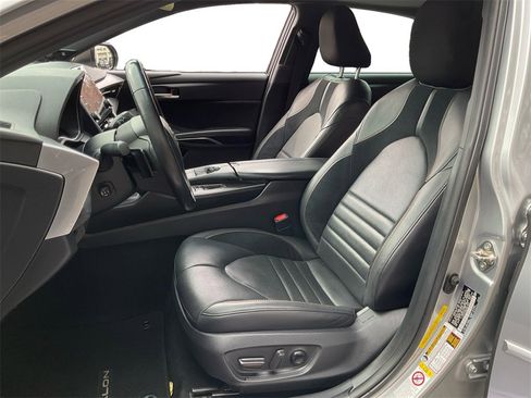Used 2019 Toyota Avalon Touring image 26