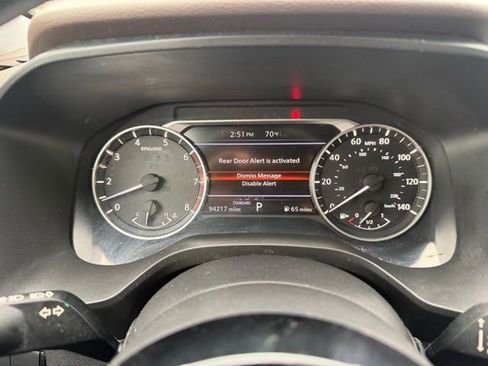 Used 2021 Nissan Rogue SV image 14