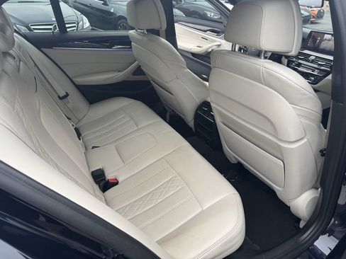 Used 2018 BMW 540i xDrive w/ Premium Package image 27