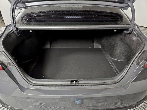 Used 2025 Toyota Camry SE FWD image 29
