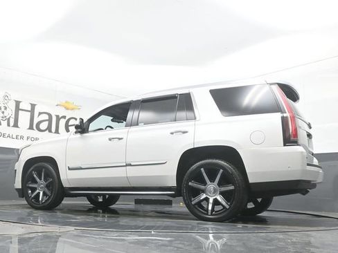 Used 2017 Cadillac Escalade Premium Luxury image 56
