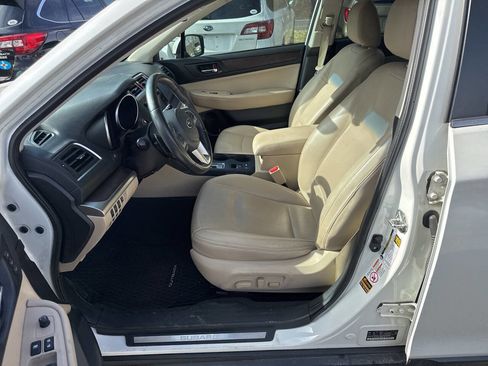 Used 2017 Subaru Outback 2.5i Limited image 10