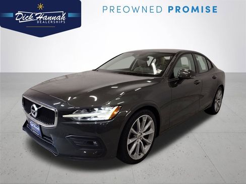 Used 2021 Volvo S60 T6 Momentum w/ Advanced Package AWD/4WD image 1
