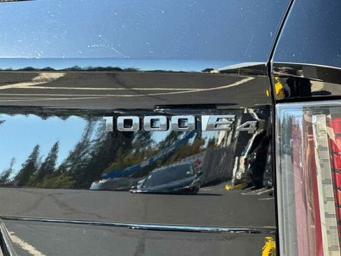 New 2025 Cadillac Escalade IQ Sport 1 w/ LPO, ONYX Package image 27