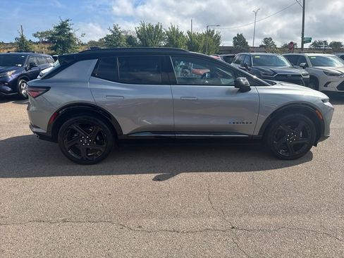 Used 2024 Chevrolet Equinox EV RS image 13