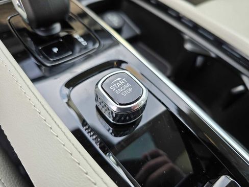 Certified 2023 Volvo XC90 B5 Plus w/ Protection Package Premier image 41