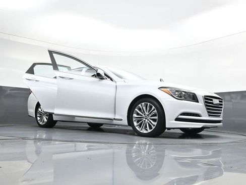 Used 2017 Genesis G80 3.8 RWD image 43