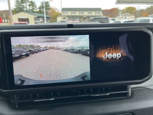 New 2026 Jeep Gladiator Sport image 25