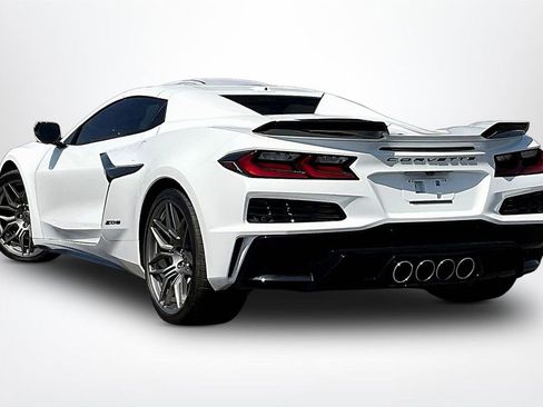 Used 2024 Chevrolet Corvette Z06 image 5