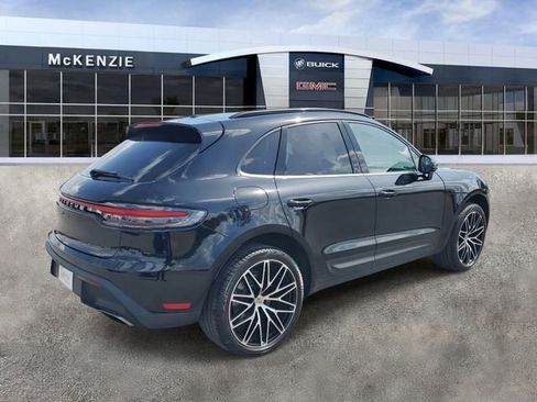 Used 2024 Porsche Macan image 4