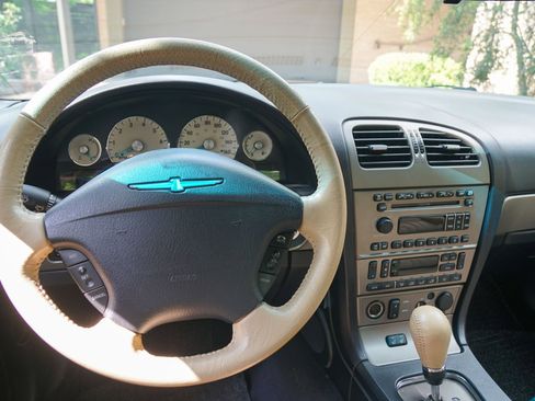 Used 2005 Ford Thunderbird RWD image 22