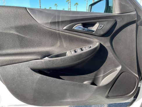 Used 2024 Chevrolet Malibu LT image 18