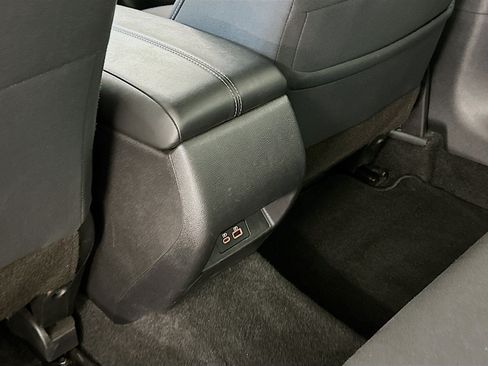 Used 2025 Nissan Altima 2.5 SV FWD image 27