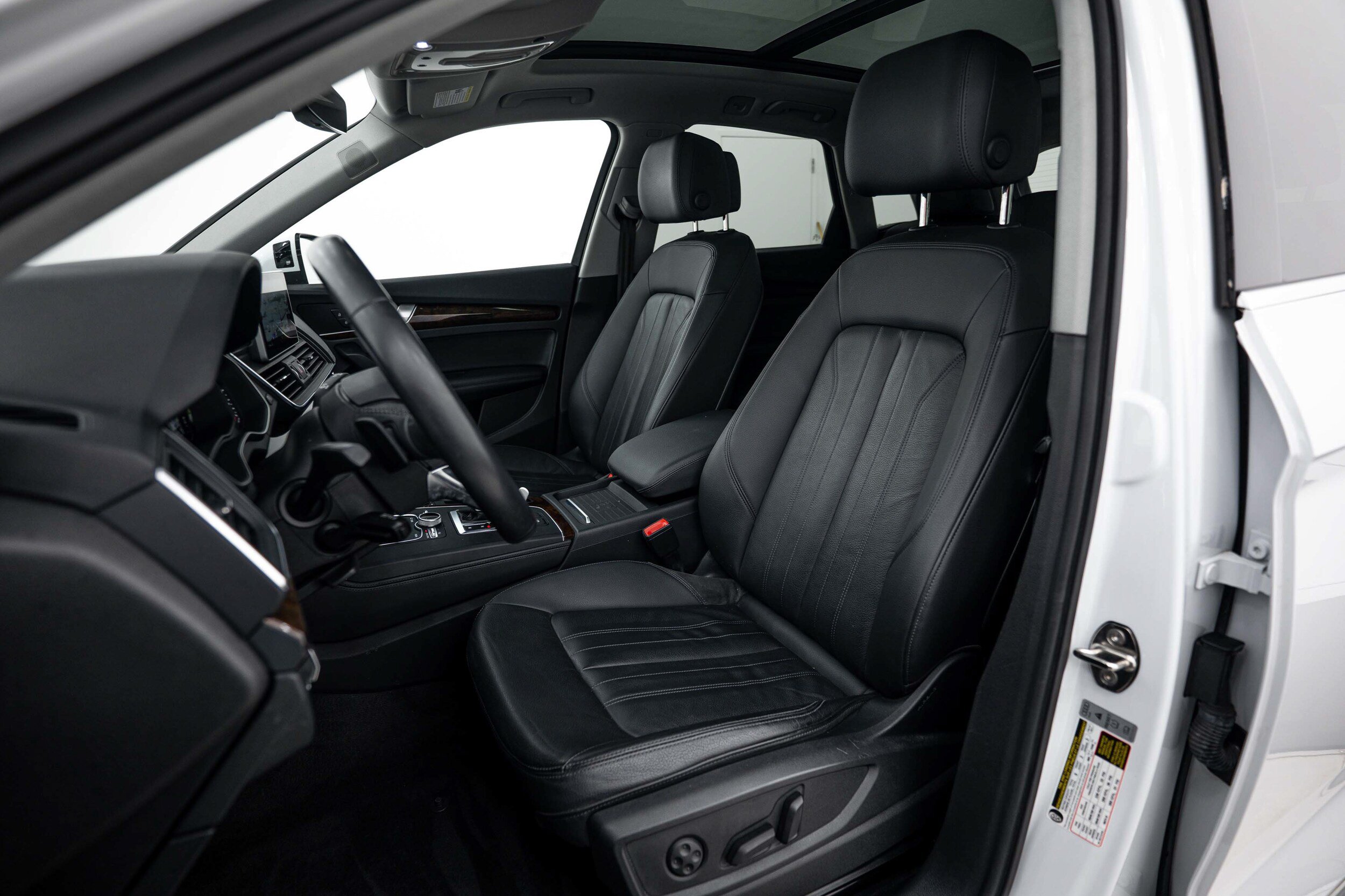 Used 2019 Audi Q5 2.0T Premium Plus w/ Premium Plus Package AWD/4WD image 17