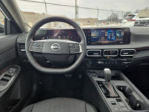 New 2026 Nissan Sentra SR w/ SR Premium Package FWD image 13