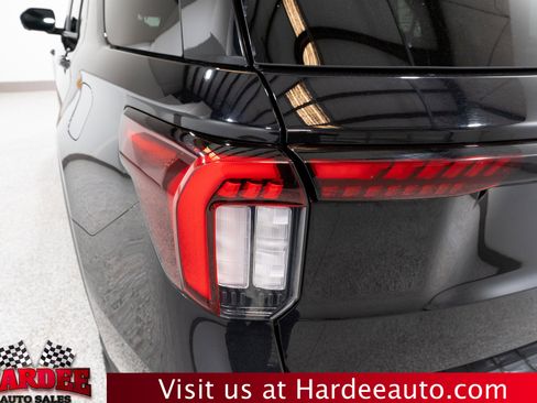 Used 2025 Ford Explorer ST-Line image 9