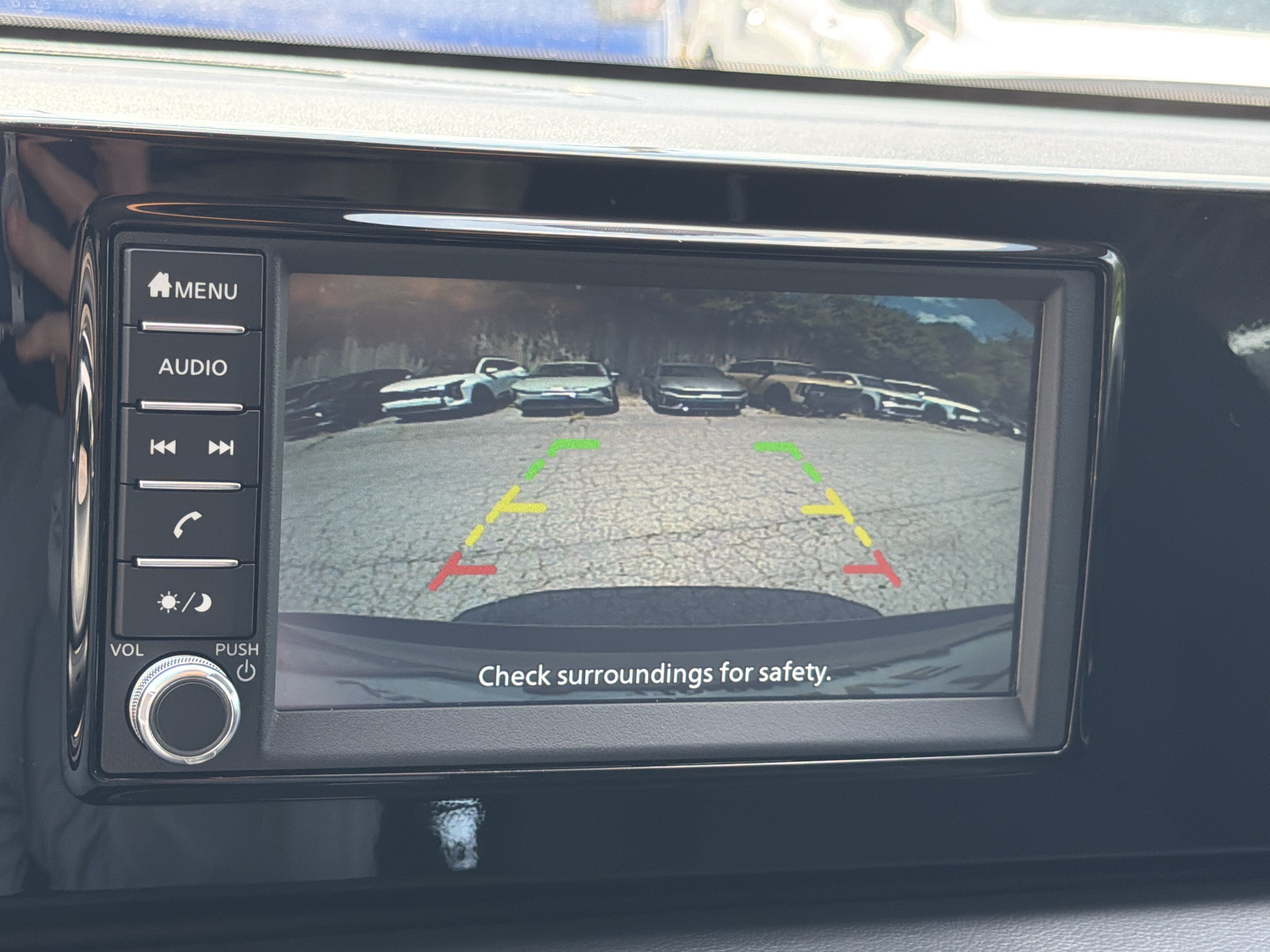 Used 2025 Nissan Kicks S AWD/4WD image 32