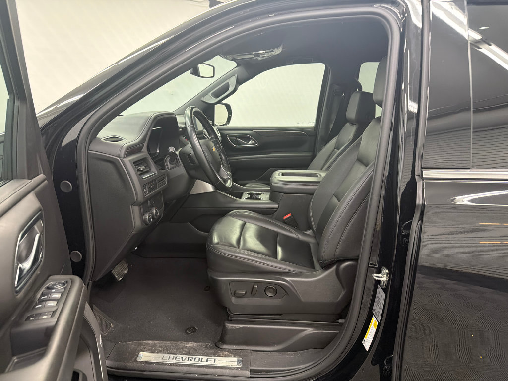 Used 2024 Chevrolet Tahoe LT RWD image 9