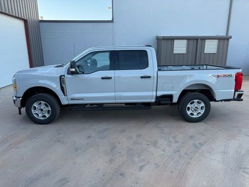 New 2026 Ford F250 XLT w/ FX4 Off-Road Package image 4